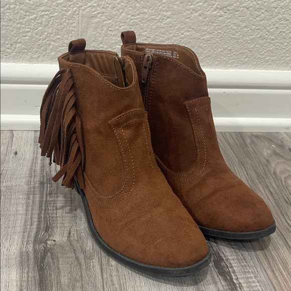 Fringe Brown Ankle Boots - Picture 1 of 1